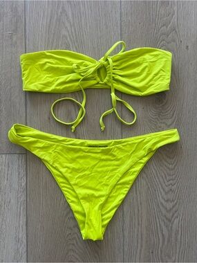 Dippin' Daisy's Amalfi Top (S) &
Nocturnal Bottom (L)
